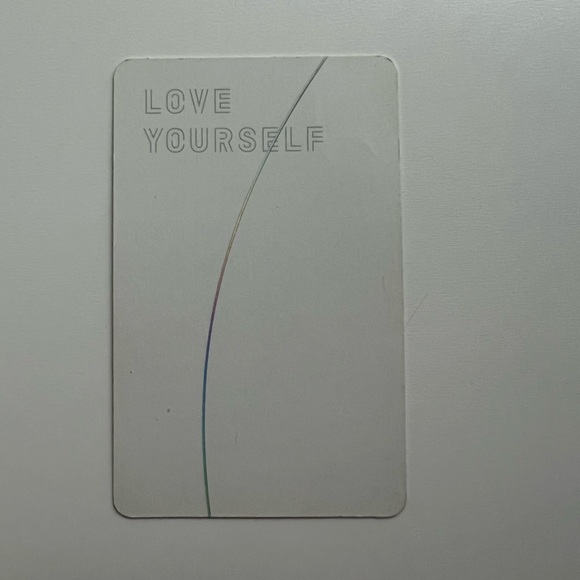 [BTS] Taehyung Official Photo card - Picture 2 of 2